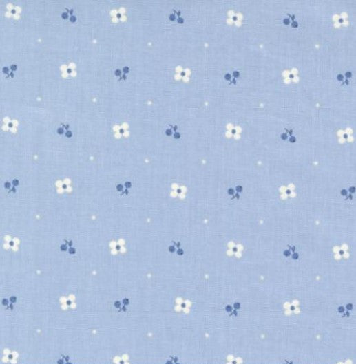 Blueberry Delight - Sky Blueberry Blossoms - PER 1/4 YARD